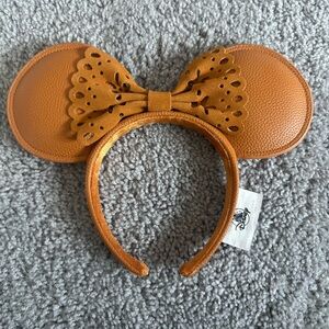 Cognac leather and suede Minnie Mouse Ears